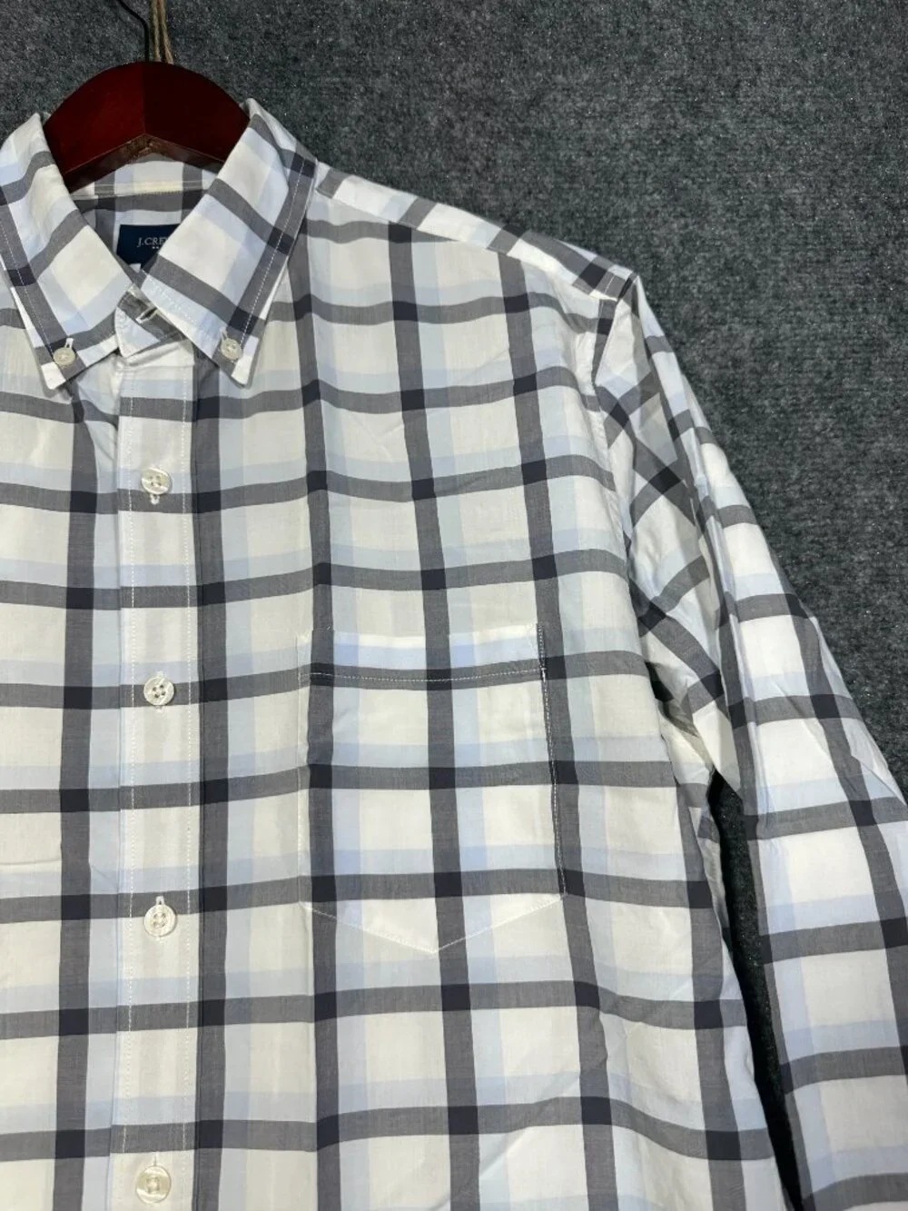 J Crew Shirt Mens Medium Button Down Blue Gray  Cotton Plaid Long Sleeve Pocket